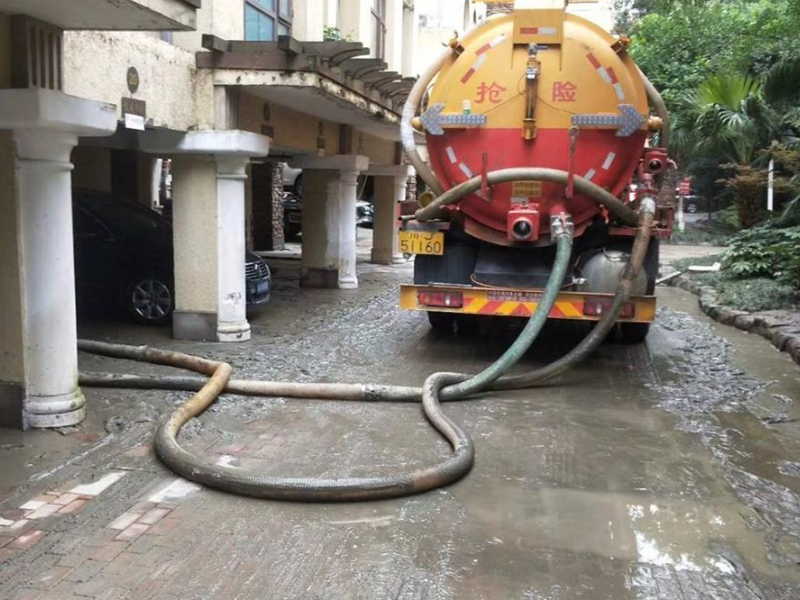 旭日上城通马桶抽粪清理化粪池机械疏通下水道